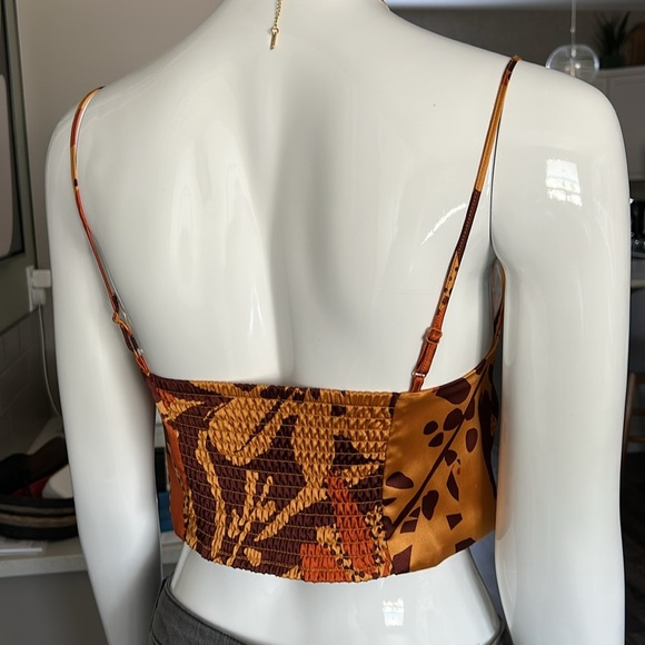 House of Harlow Smocked Crop Top - Picture 7 of 12